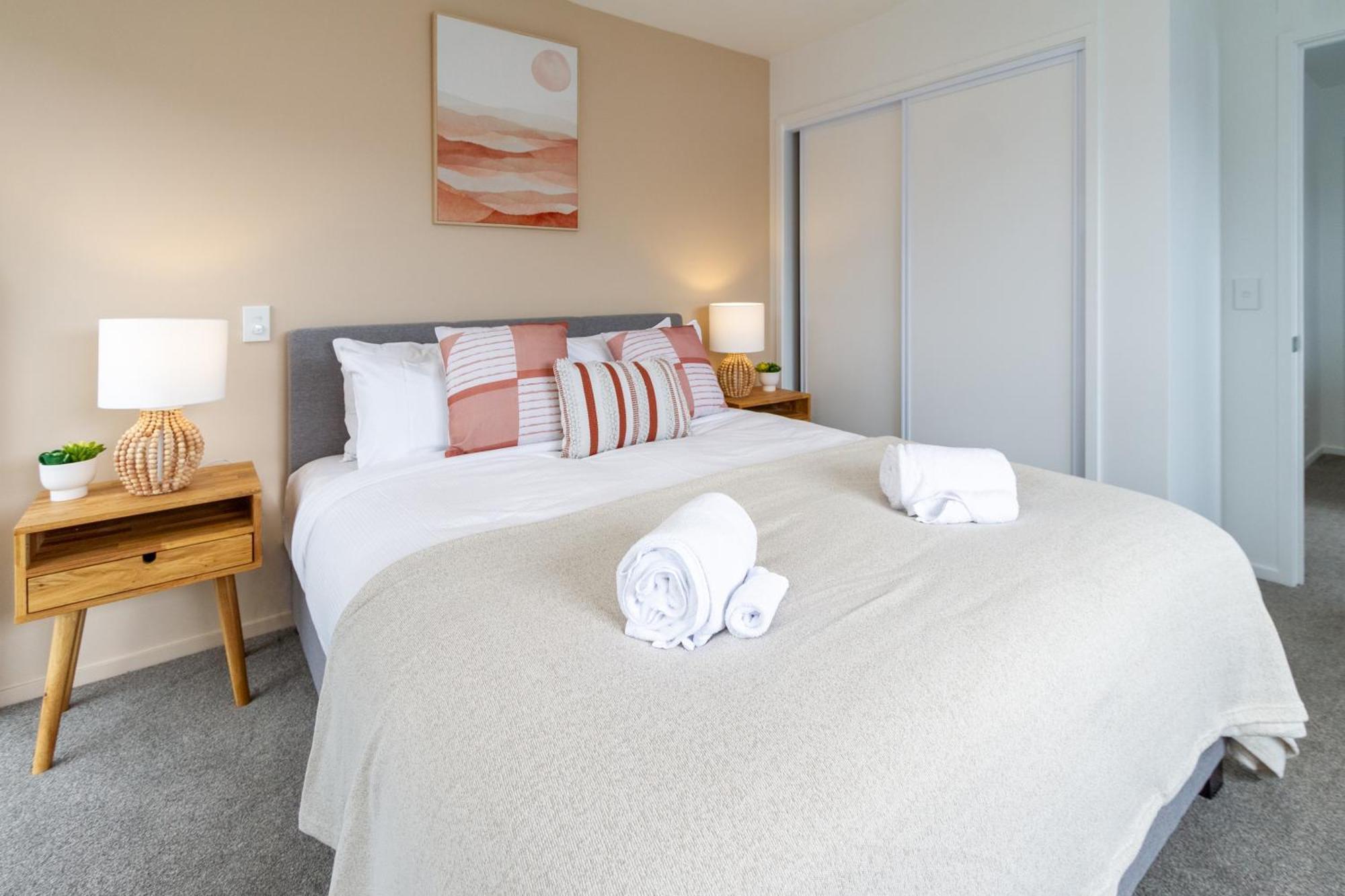 Modern City Lifestyle: 2 Bedroom 1 Bath Christchurch Kültér fotó